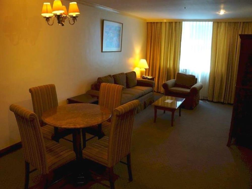 Tiara Oriental Hotel San Pedro Makati Eksteriør billede