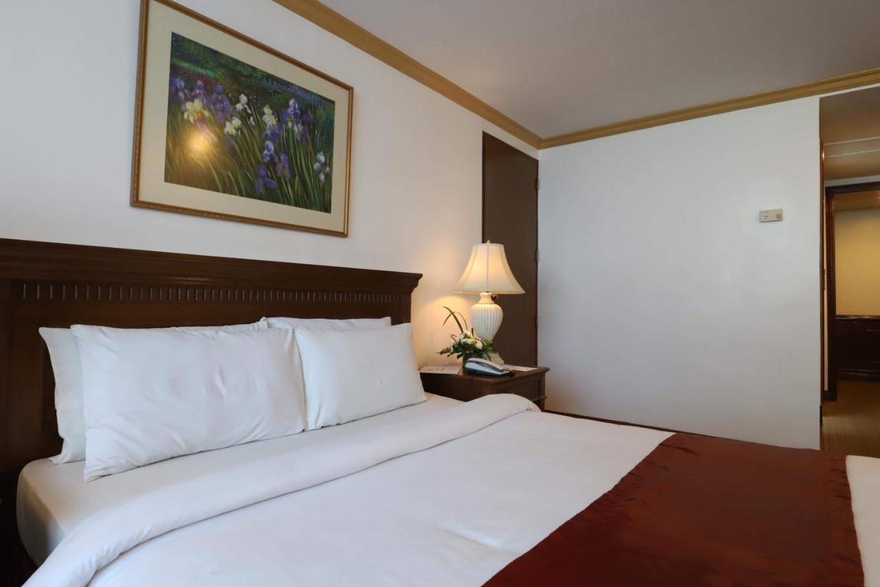 Tiara Oriental Hotel San Pedro Makati Eksteriør billede